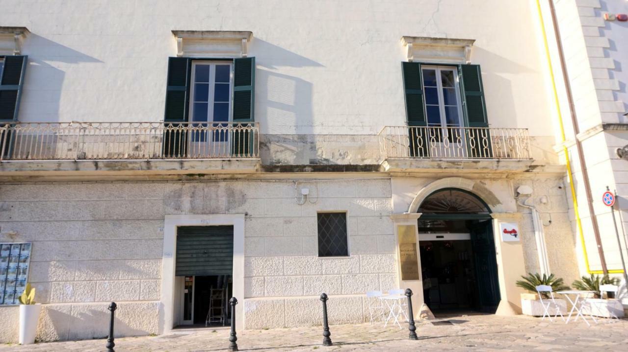 Palazzo Circolone Hotel Poggiardo Bagian luar foto