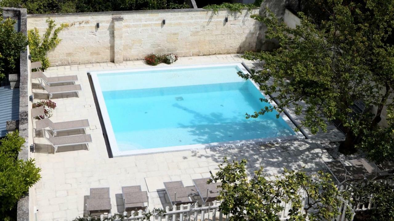 Palazzo Circolone Hotel Poggiardo Bagian luar foto