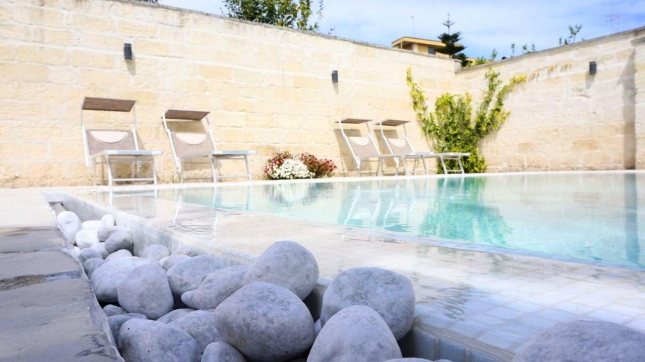 Palazzo Circolone Hotel Poggiardo Bagian luar foto