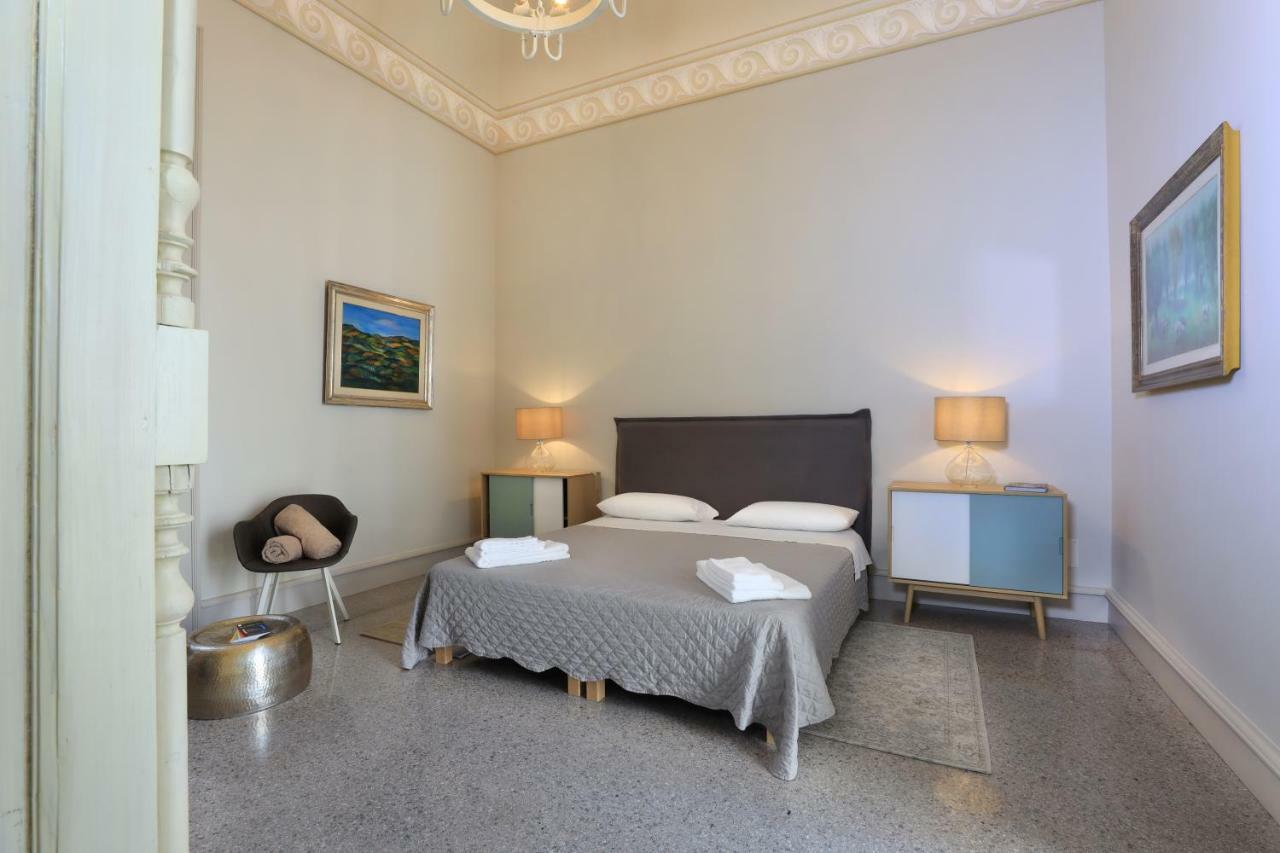 Palazzo Circolone Hotel Poggiardo Bagian luar foto