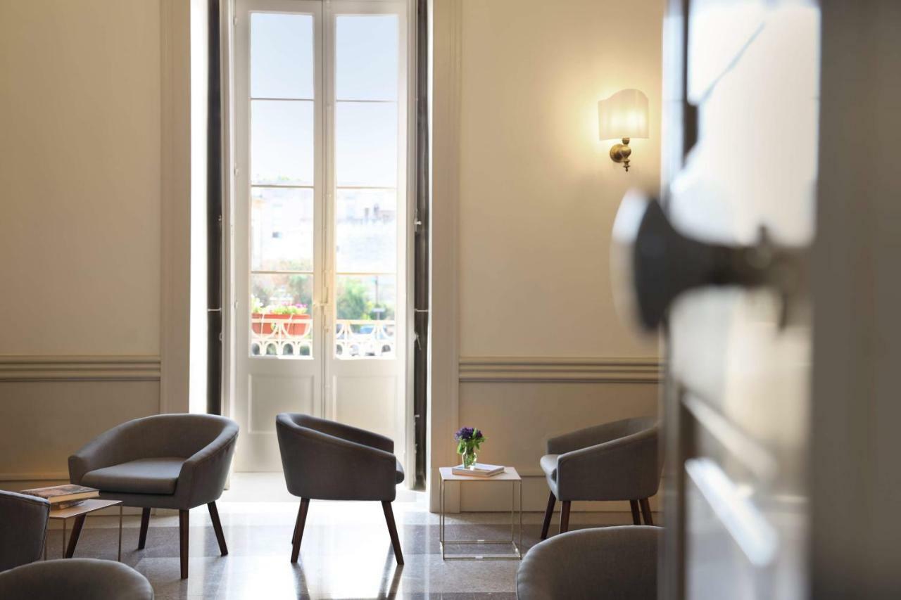 Palazzo Circolone Hotel Poggiardo Bagian luar foto