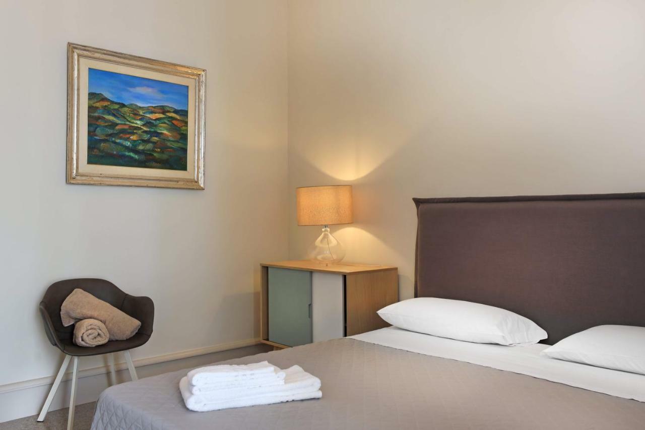 Palazzo Circolone Hotel Poggiardo Bagian luar foto